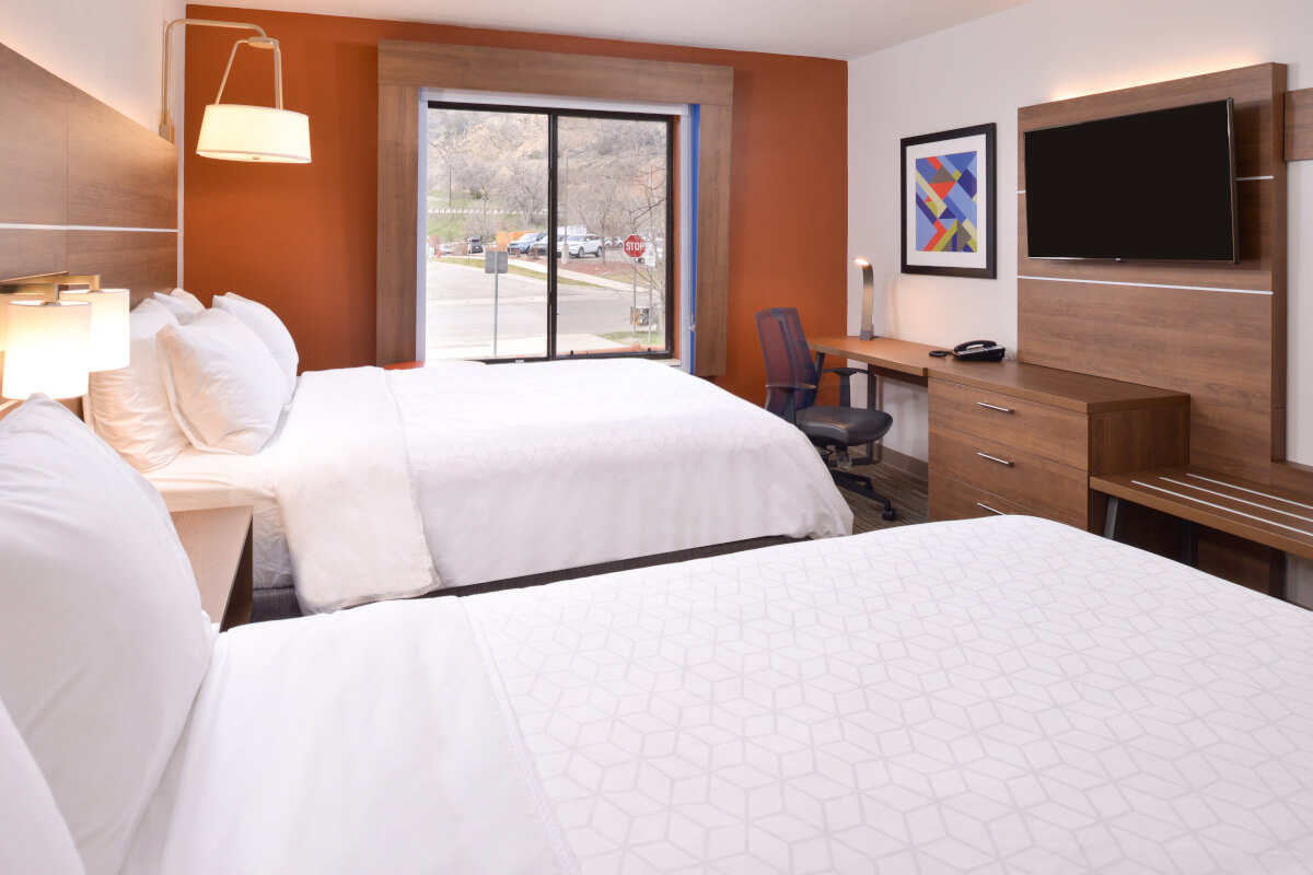 double queen room at holiday inn express in glenwood springs